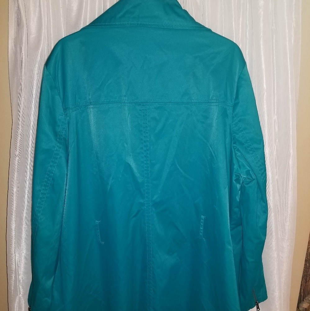 Light rain jacket - Picture 2 of 2